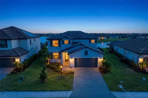 5325 Coral Reef Way Bradenton FL 34211