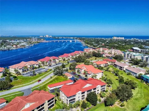 451 Bouchelle Drive New Smyrna Beach FL 32169