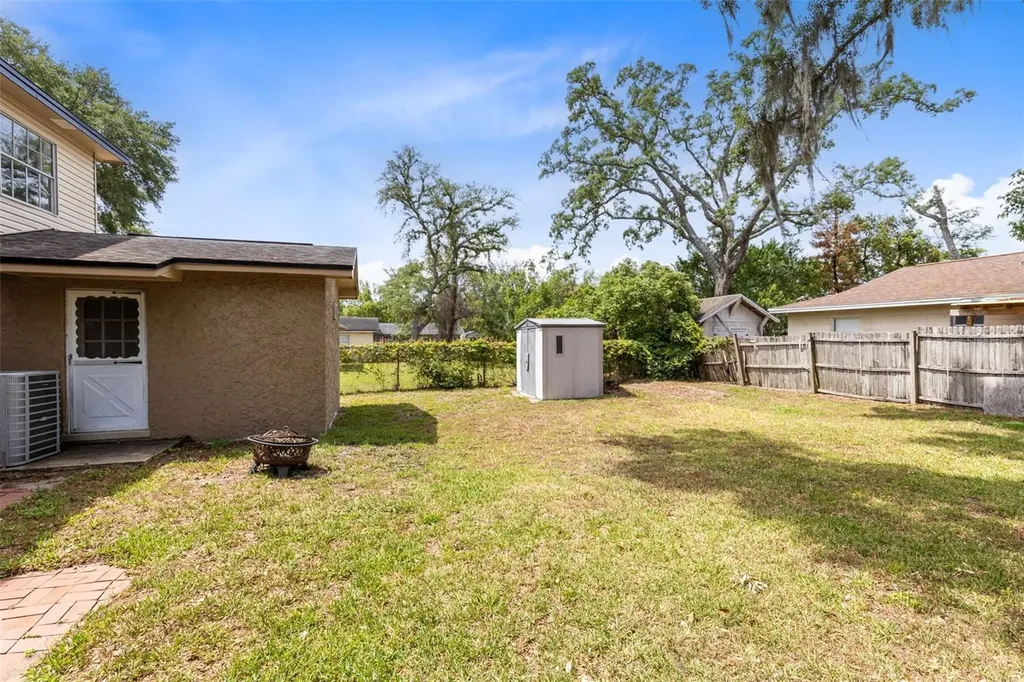 8698 Hillside Drive Orlando FL 32810