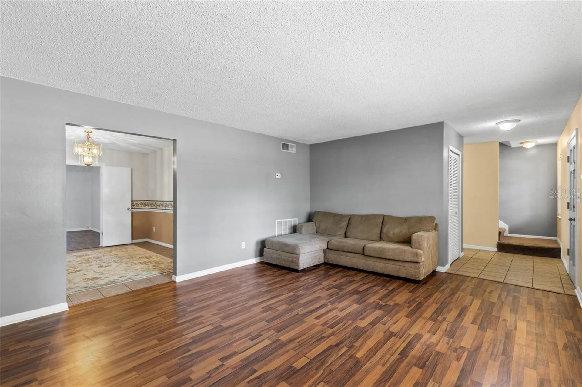 8698 Hillside Drive Orlando FL 32810