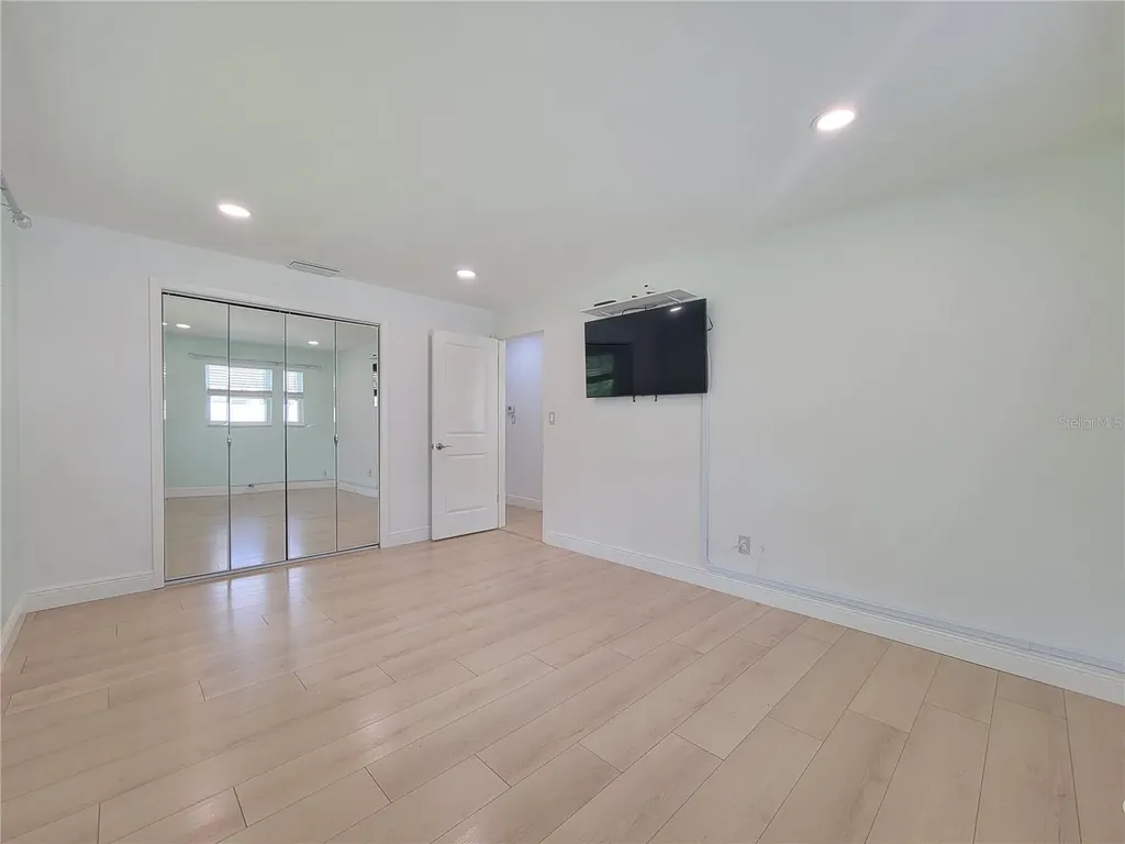 2631 Oakbrook Drive Largo FL 33770