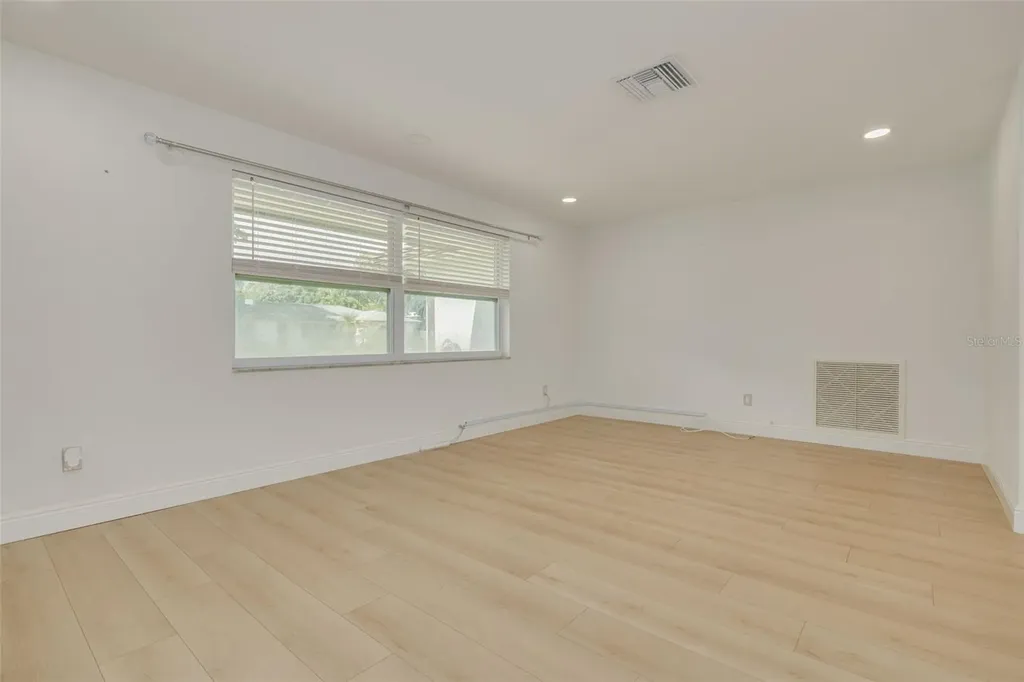 2631 Oakbrook Drive Largo FL 33770