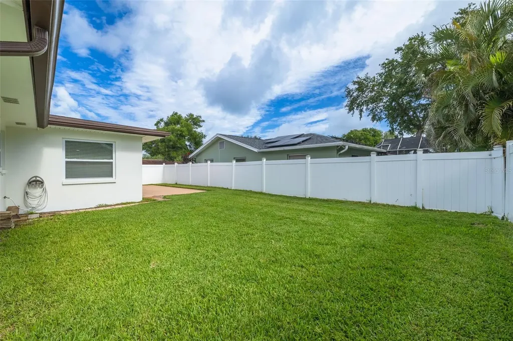 2631 Oakbrook Drive Largo FL 33770