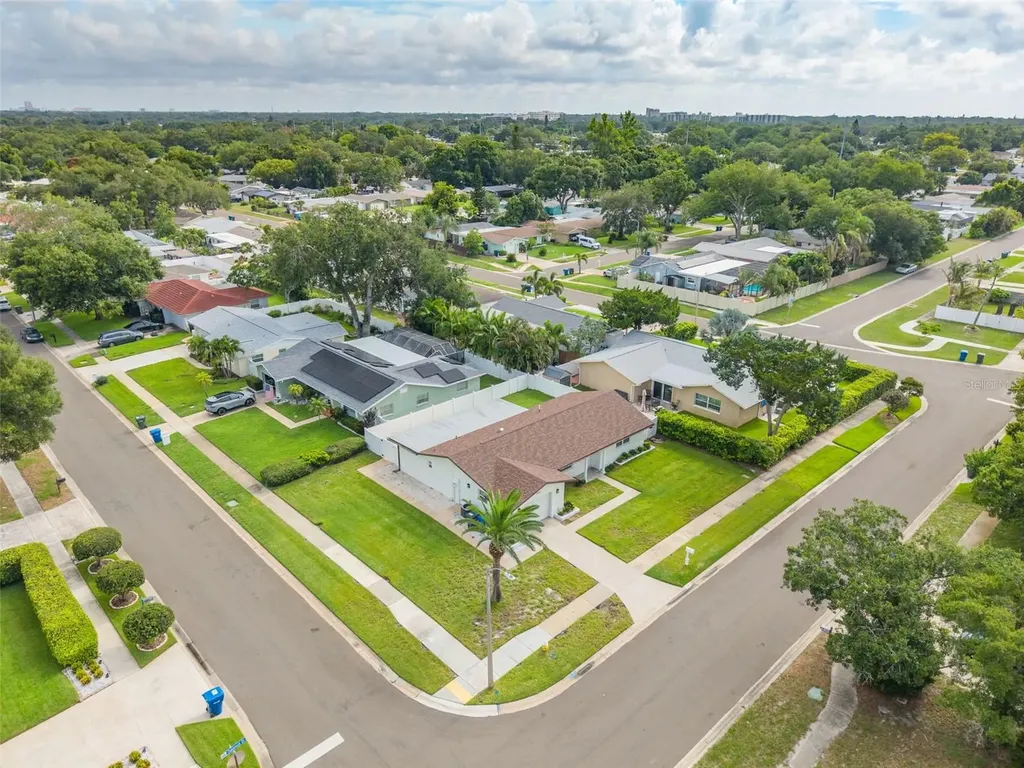 2631 Oakbrook Drive Largo FL 33770