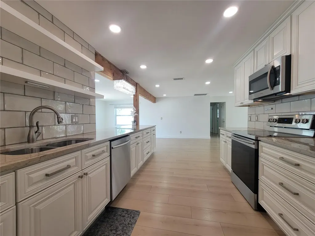 2631 Oakbrook Drive Largo FL 33770