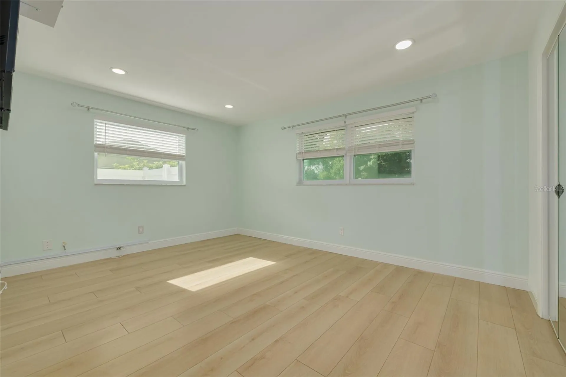 2631 Oakbrook Drive Largo FL 33770