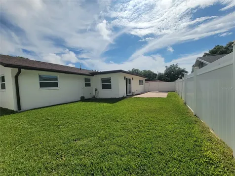 2631 Oakbrook Drive Largo FL 33770