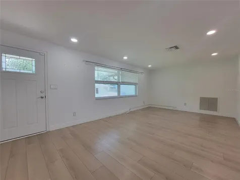 2631 Oakbrook Drive Largo FL 33770