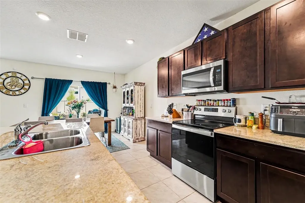 33567 Hamilton Hill Lane Wesley Chapel FL 33545