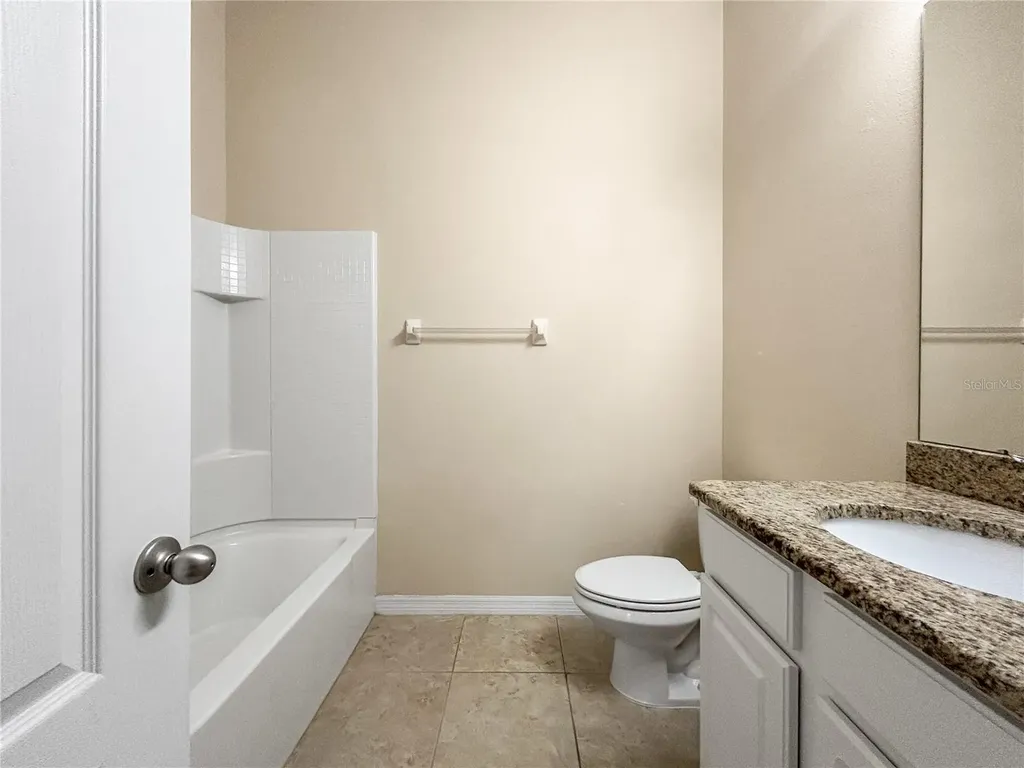 16615 Kingletside Court Lithia FL 33547