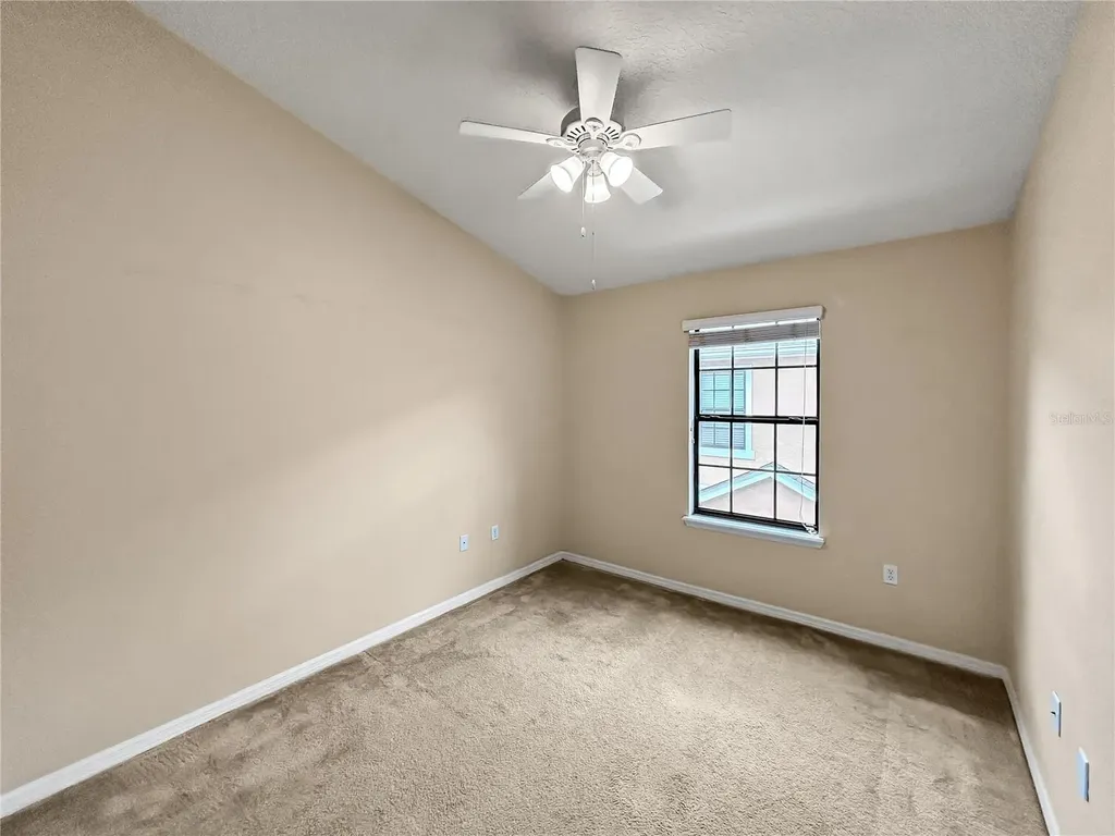 16615 Kingletside Court Lithia FL 33547