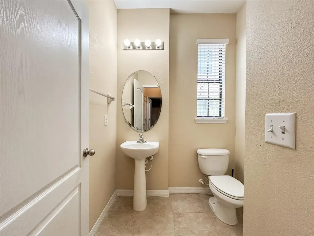 16615 Kingletside Court Lithia FL 33547