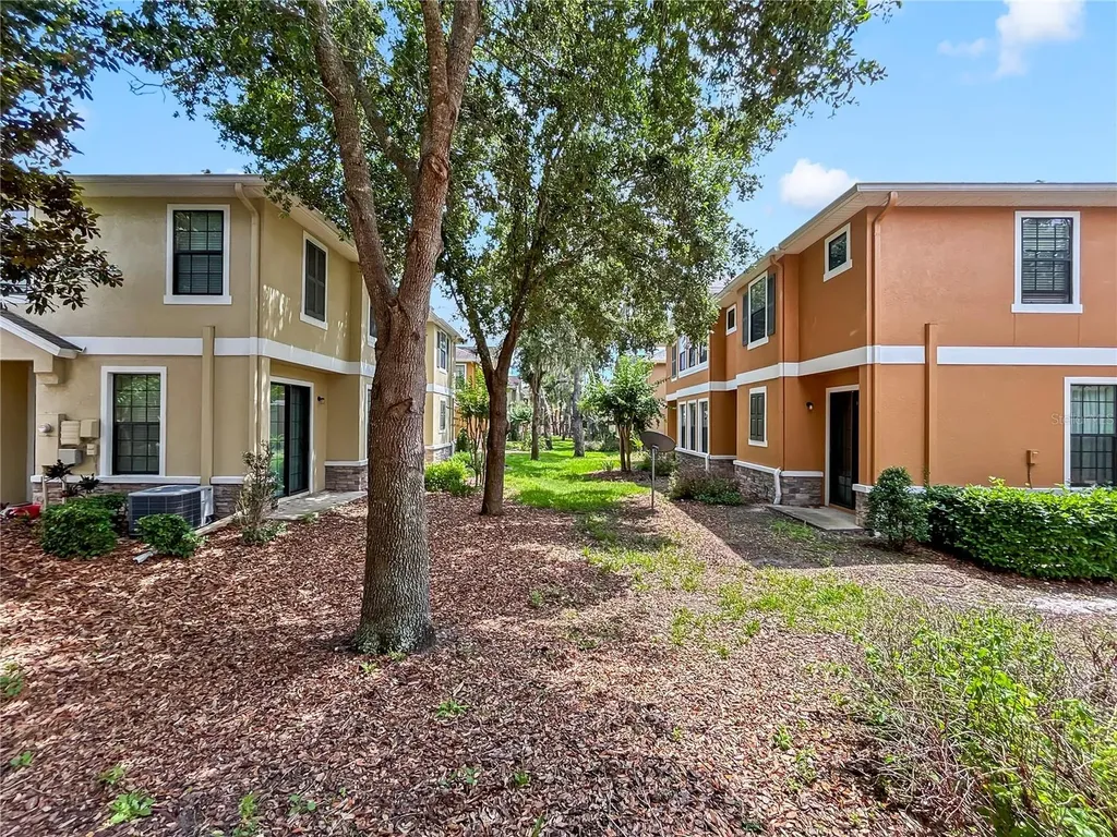 16615 Kingletside Court Lithia FL 33547