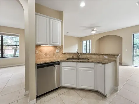 16615 Kingletside Court Lithia FL 33547