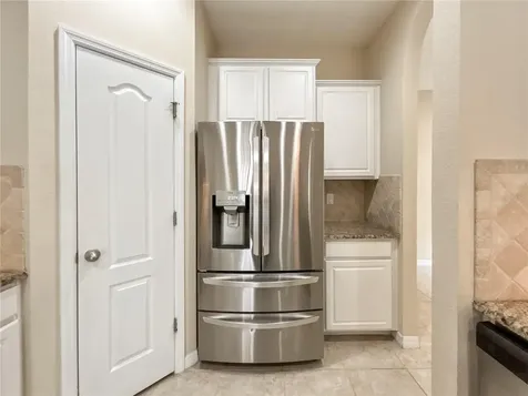 16615 Kingletside Court Lithia FL 33547