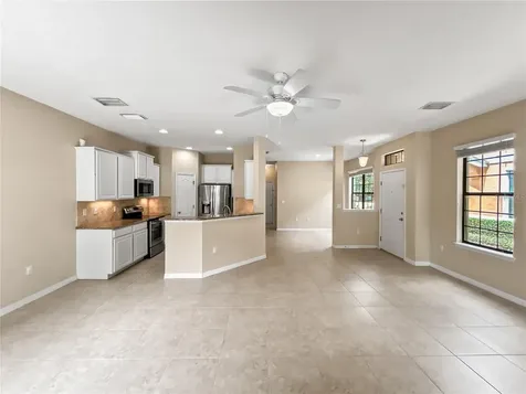 16615 Kingletside Court Lithia FL 33547