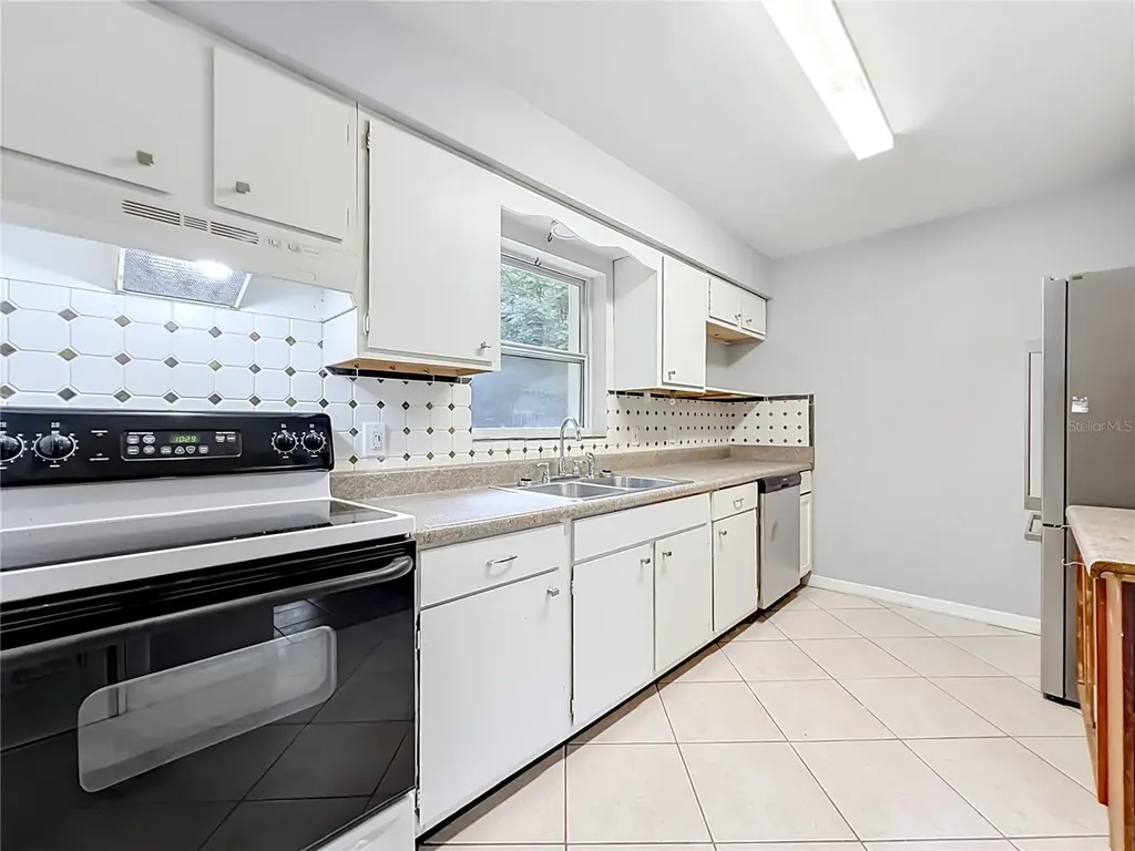 10 S Wadsworth Avenue Beverly Hills FL 34465