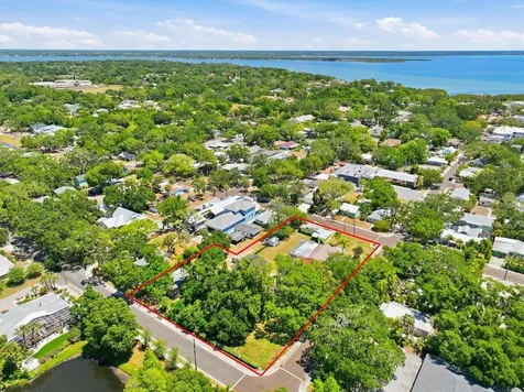 515 2nd Street N Safety Harbor FL 34695