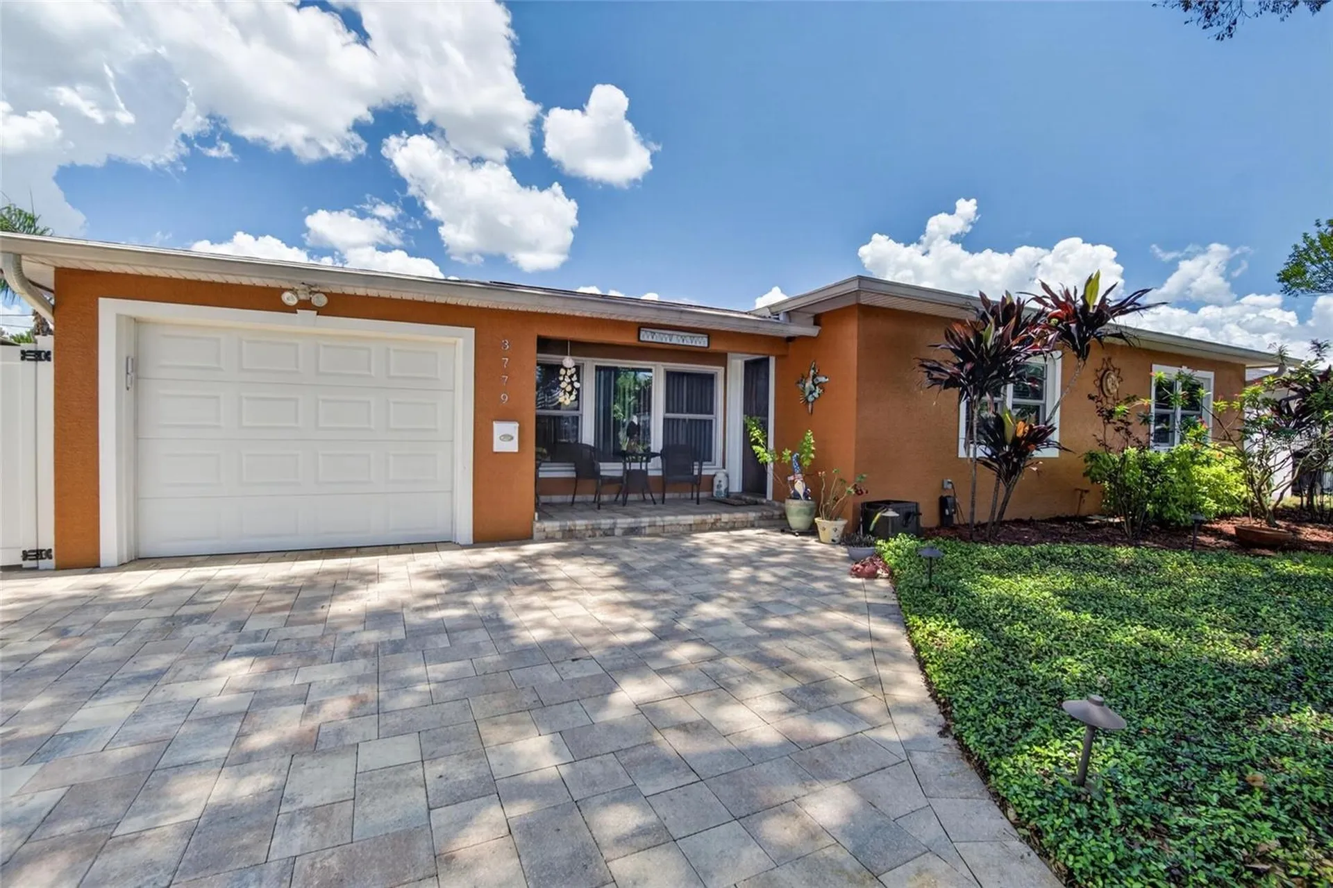 3779 Benson Avenue N St Petersburg FL 33713