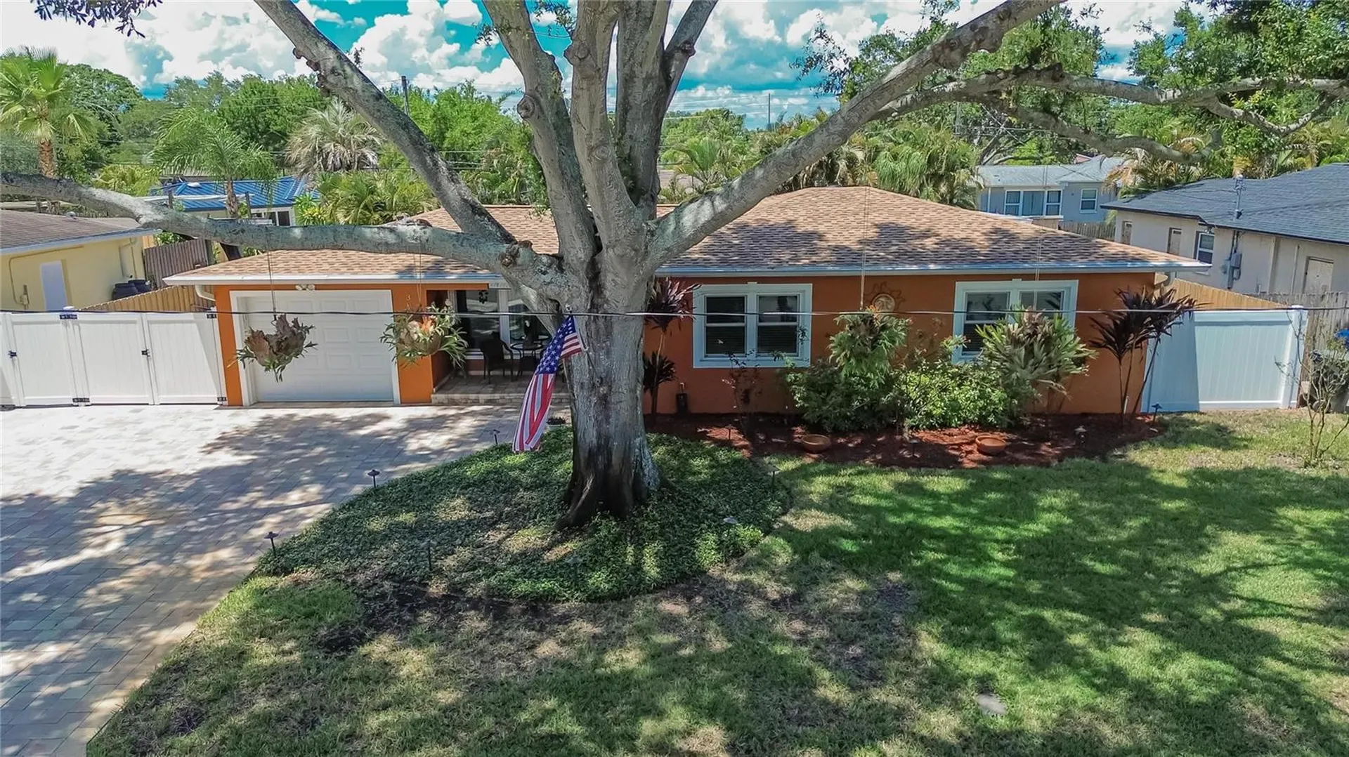 3779 Benson Avenue N St Petersburg FL 33713