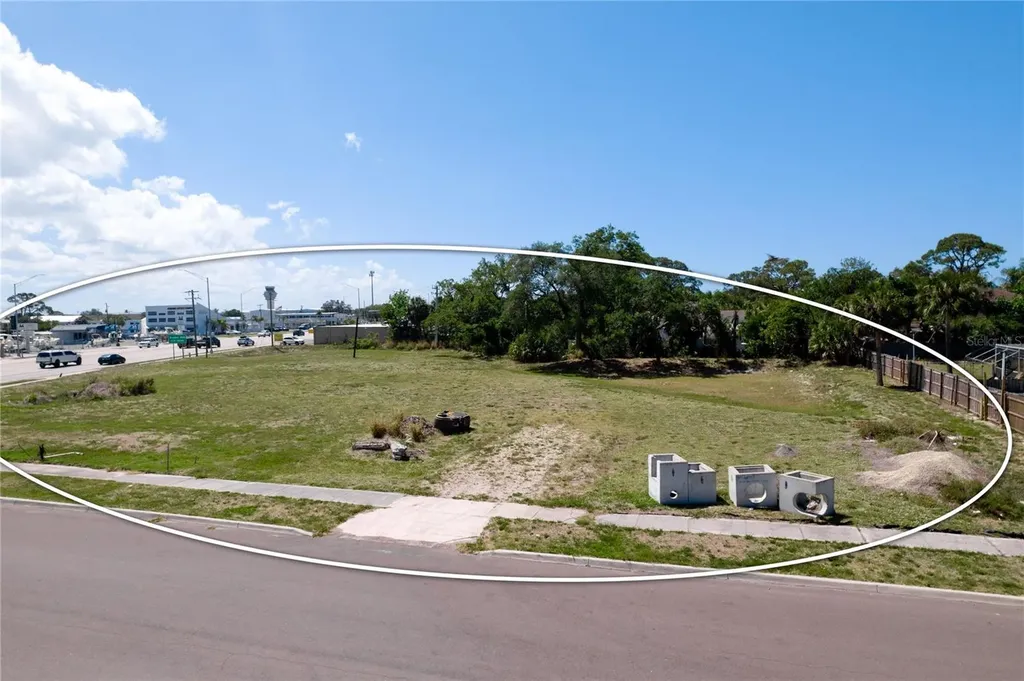 7972 N Tamiami Trail Sarasota FL 34243