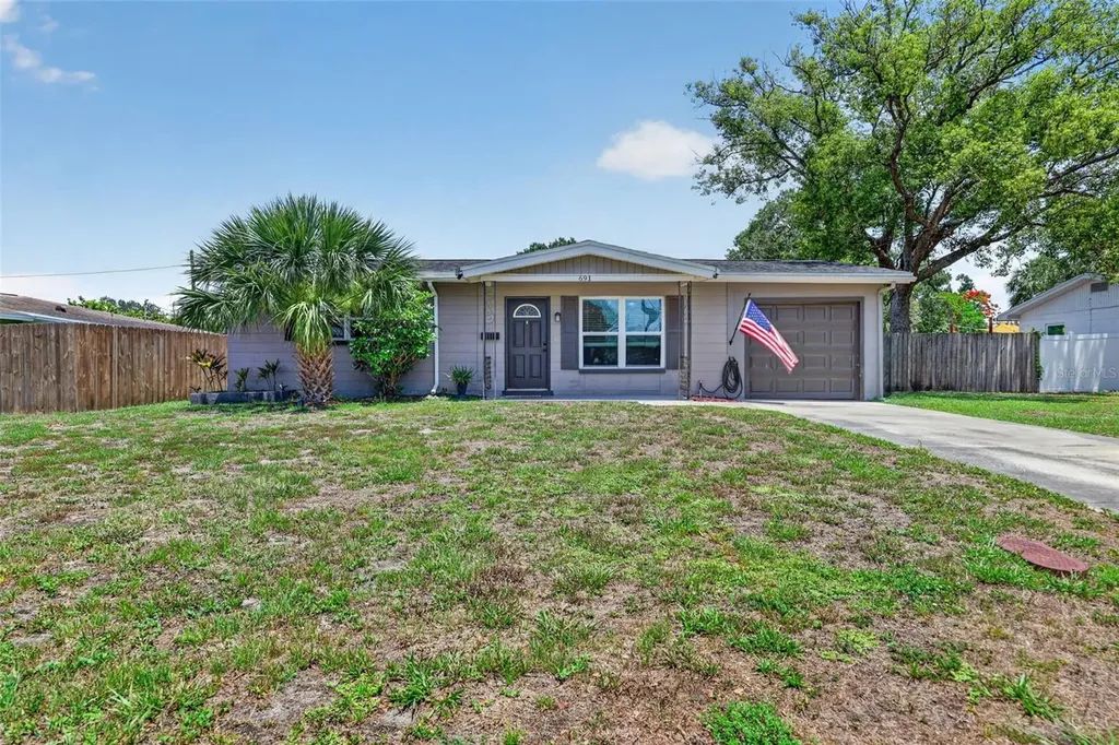 691 72nd Avenue N St Petersburg FL 33702