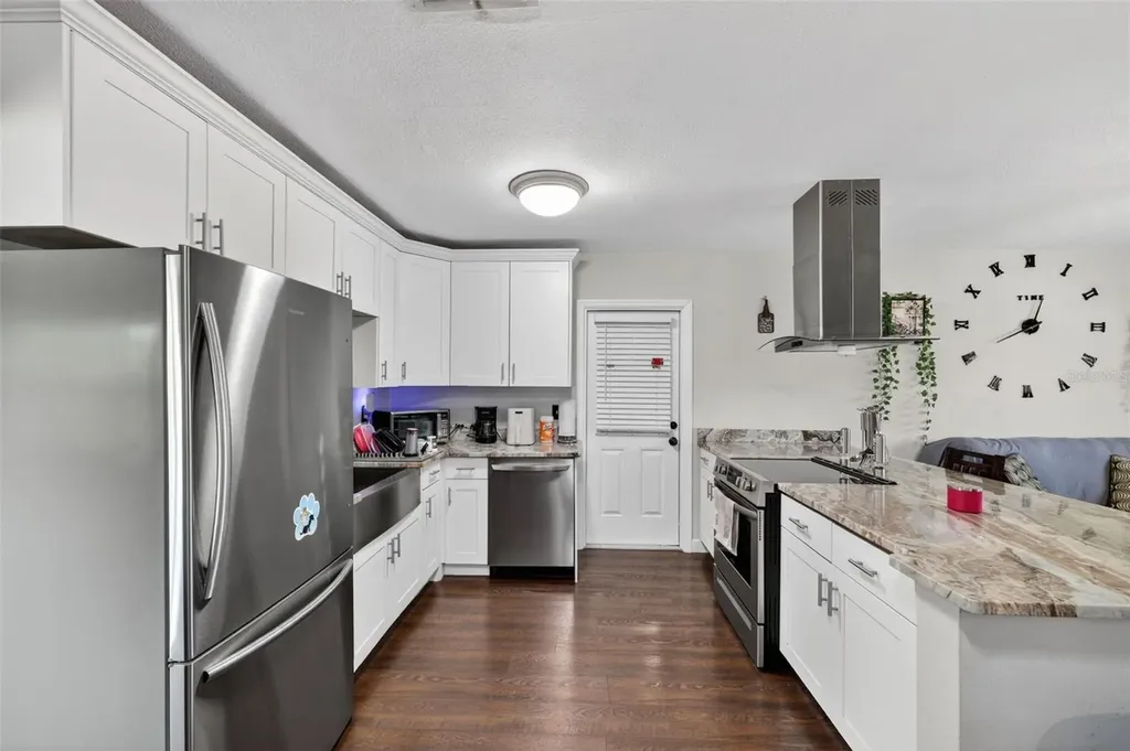 691 72nd Avenue N St Petersburg FL 33702