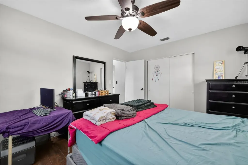 691 72nd Avenue N St Petersburg FL 33702