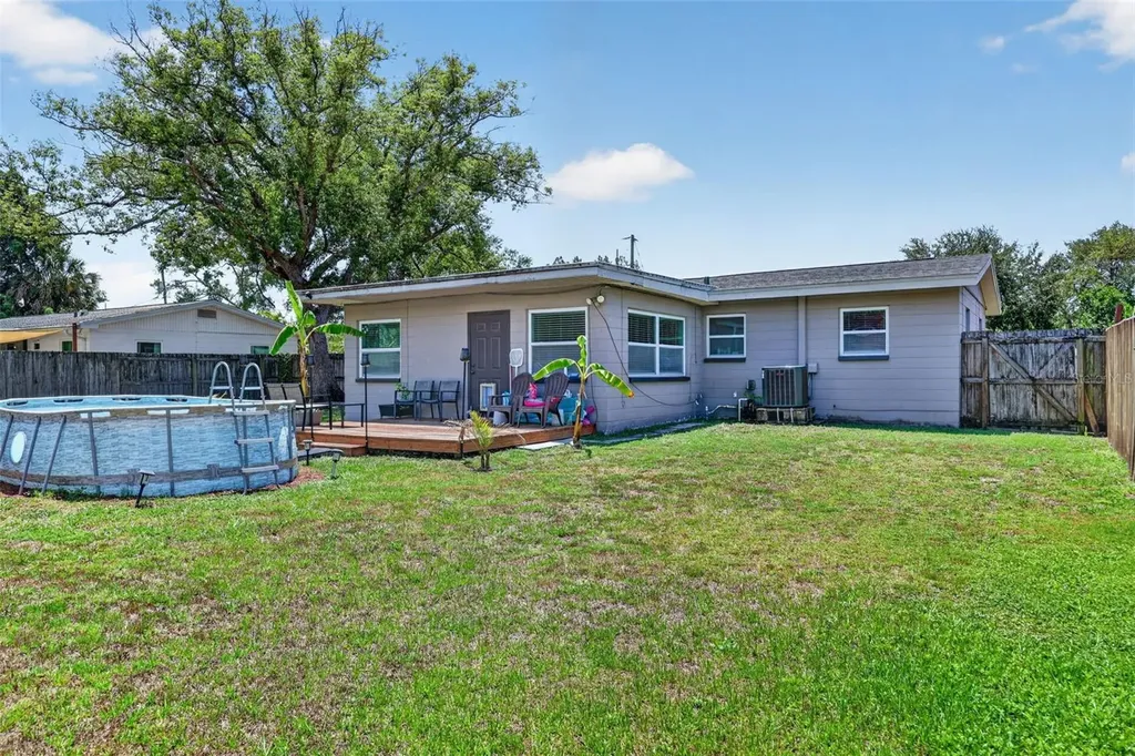 691 72nd Avenue N St Petersburg FL 33702