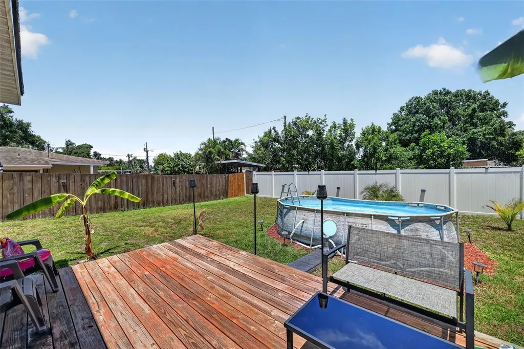 691 72nd Avenue N St Petersburg FL 33702