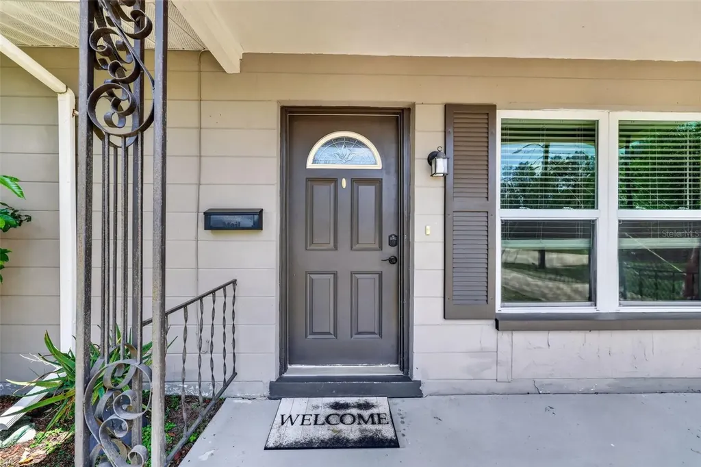 691 72nd Avenue N St Petersburg FL 33702