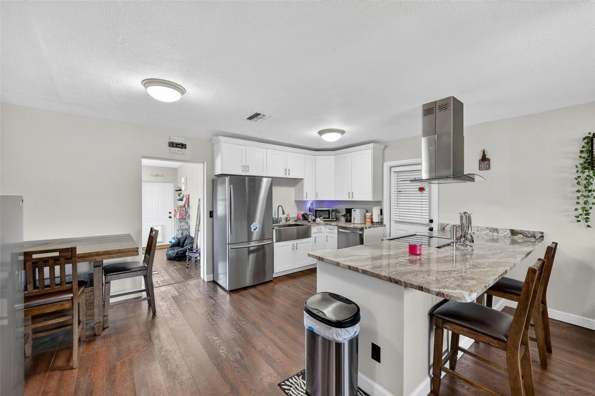 691 72nd Avenue N St Petersburg FL 33702