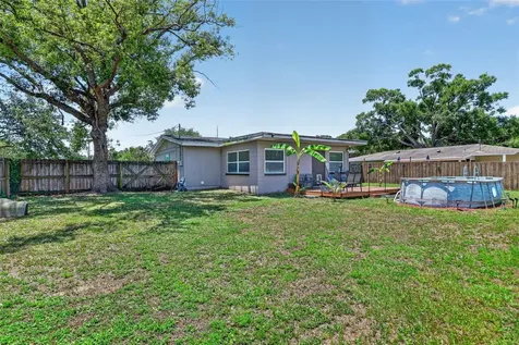 691 72nd Avenue N St Petersburg FL 33702
