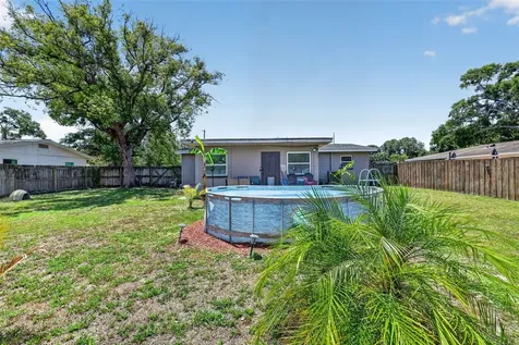 691 72nd Avenue N St Petersburg FL 33702