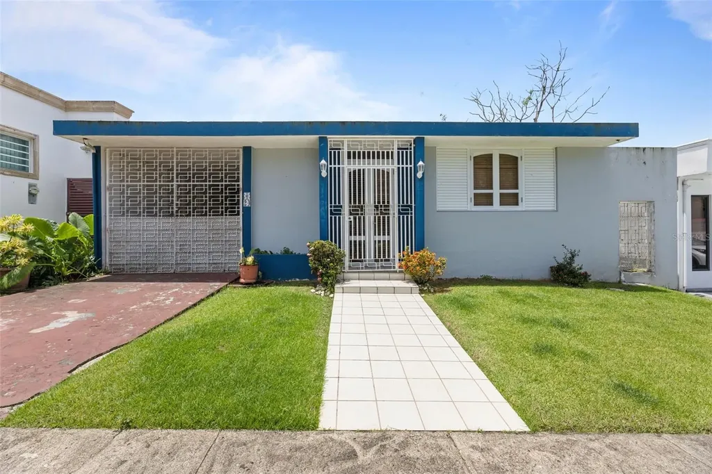 Pirineos St. Urb. Villa España, Calle, Pr, Bayamon PR 00961