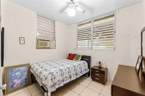 Pirineos St. Urb. Villa España, Calle, Pr, Bayamon PR 00961