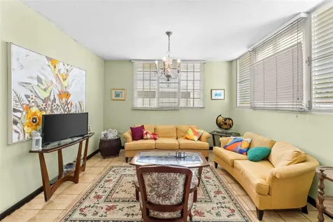 Pirineos St. Urb. Villa España, Calle, Pr, Bayamon PR 00961