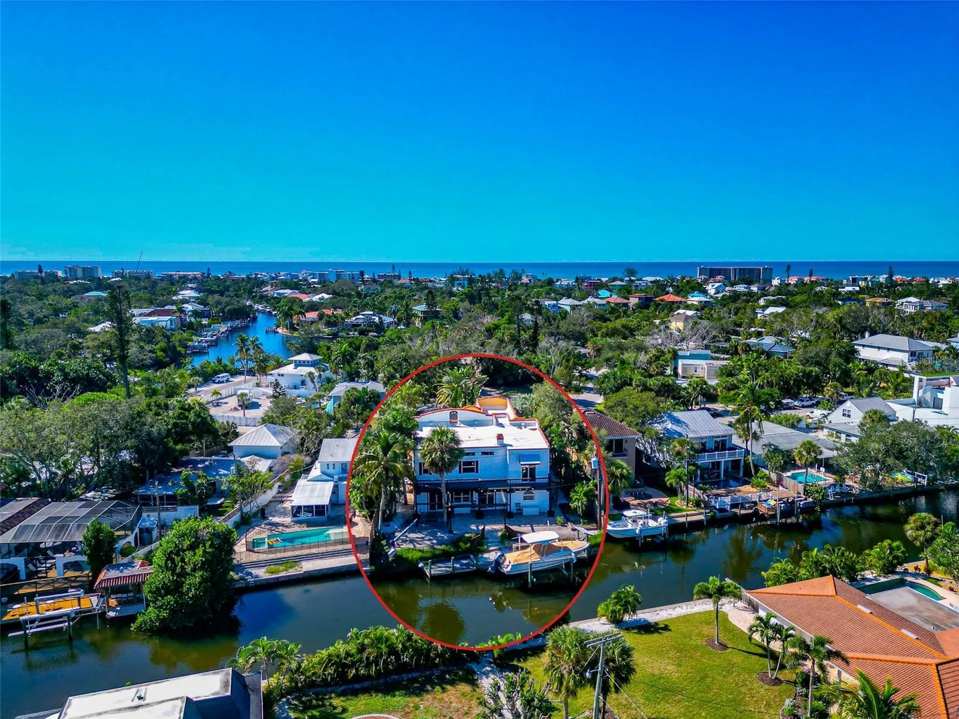 681 Avenida De Mayo Sarasota FL 34242