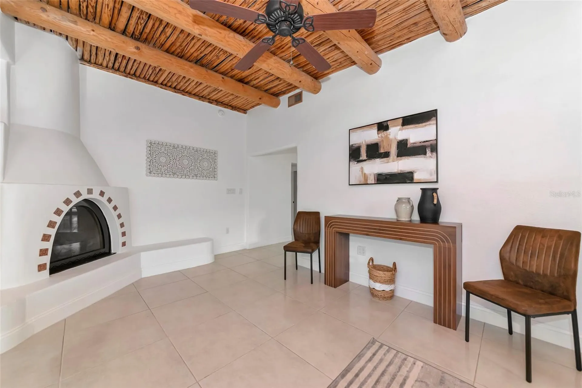 681 Avenida De Mayo Sarasota FL 34242