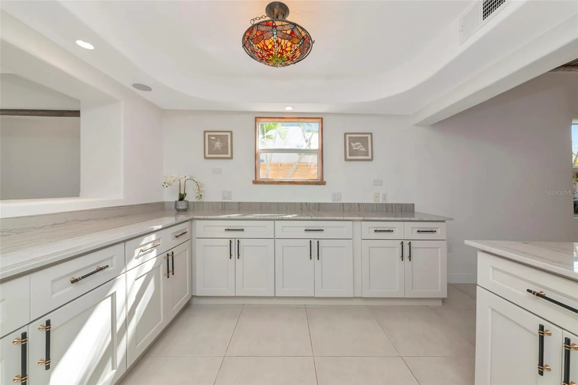 681 Avenida De Mayo Sarasota FL 34242