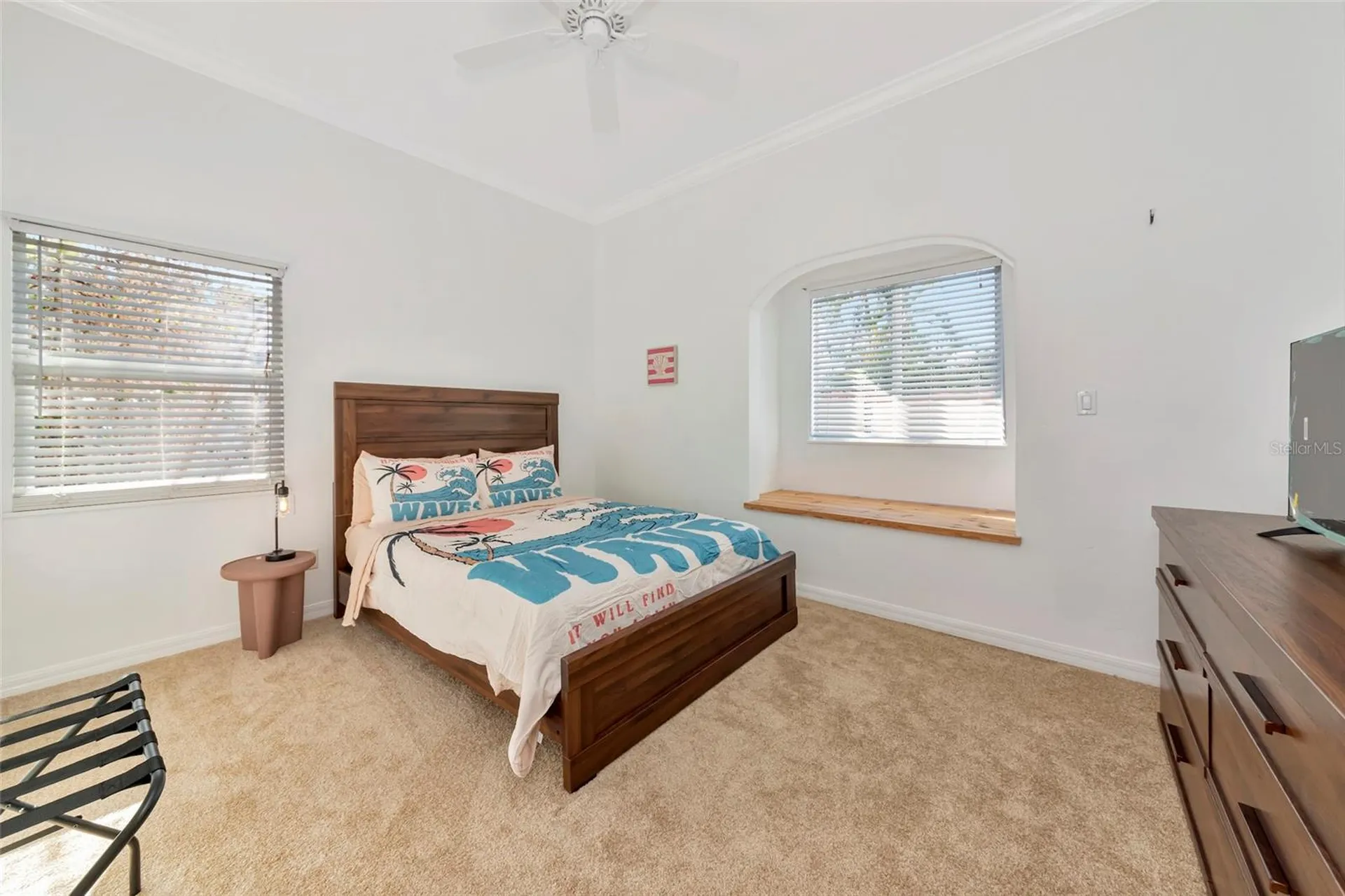 681 Avenida De Mayo Sarasota FL 34242