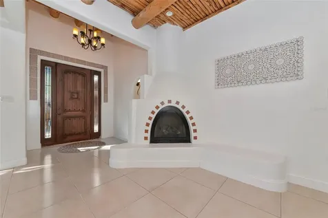 681 Avenida De Mayo Sarasota FL 34242