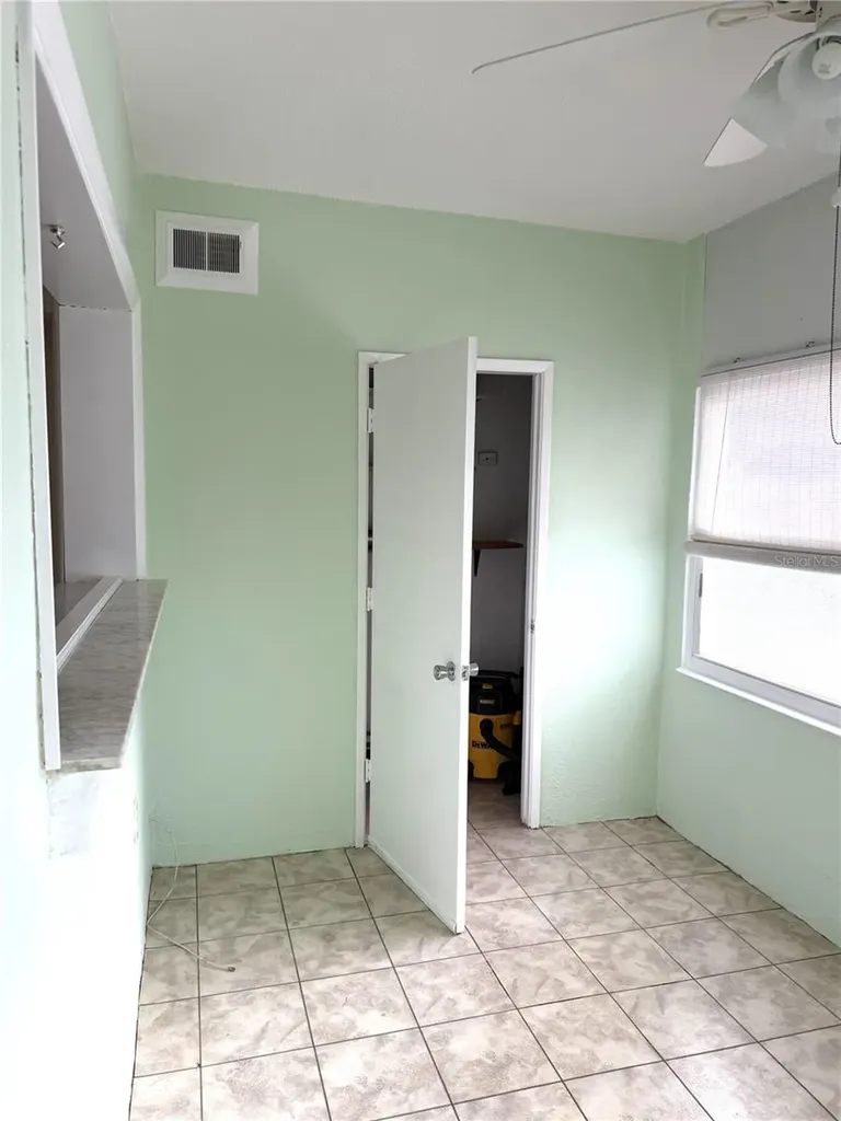 5850 18th Street N St Petersburg FL 33714