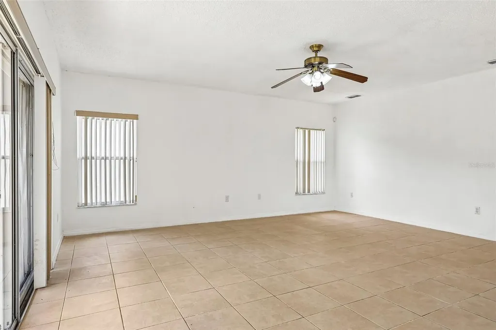 1107 James Way Poinciana FL 34759