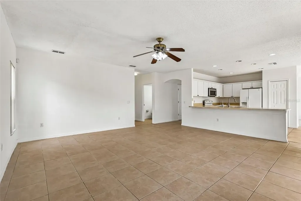1107 James Way Poinciana FL 34759