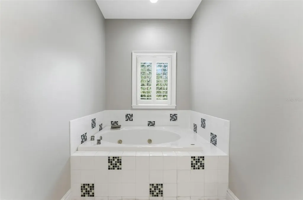3817 W Dale Avenue Tampa FL 33609