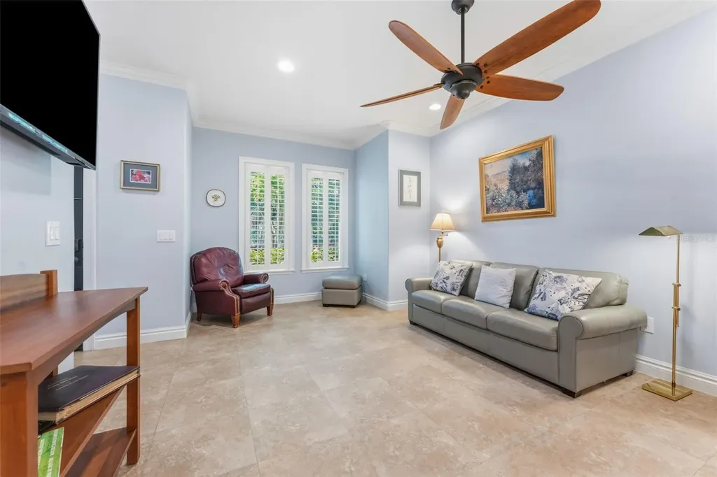 3817 W Dale Avenue Tampa FL 33609
