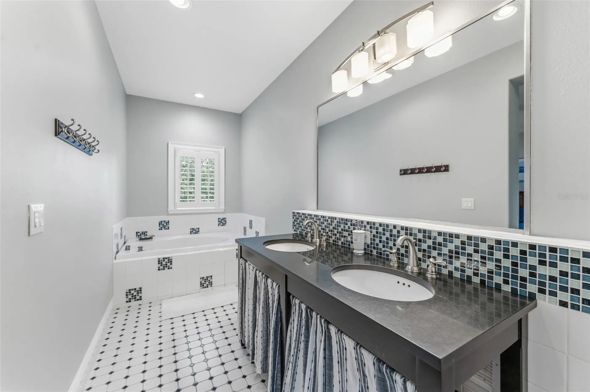 3817 W Dale Avenue Tampa FL 33609