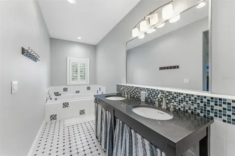 3817 W Dale Avenue Tampa FL 33609