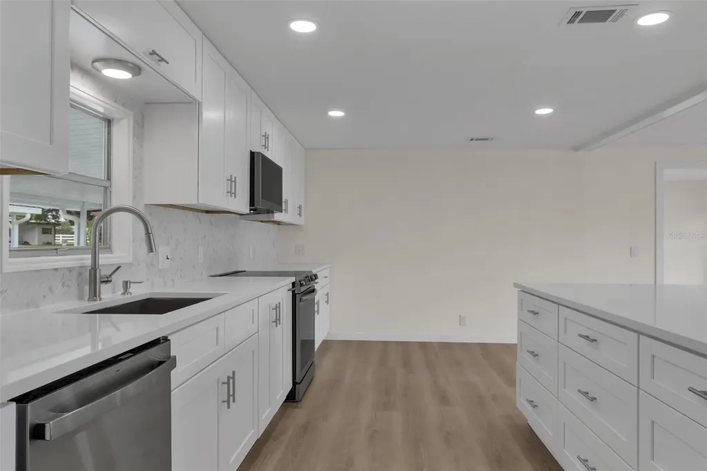 2153 Oak Grove Drive Zellwood FL 32798
